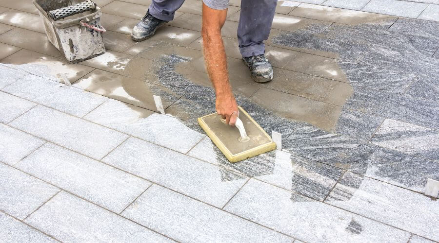 Expert Emergency Roof Repairs services in Elwin, IL